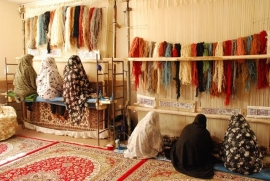 ارتزاق ۱۰ درصد جمعیت از صنعت فرش/ صادرات پشم مرغوب ایرانی به نام پشم دباغی