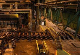 دولت درباره قطع برق واحدهای تولیدی، جبران خسارت کند